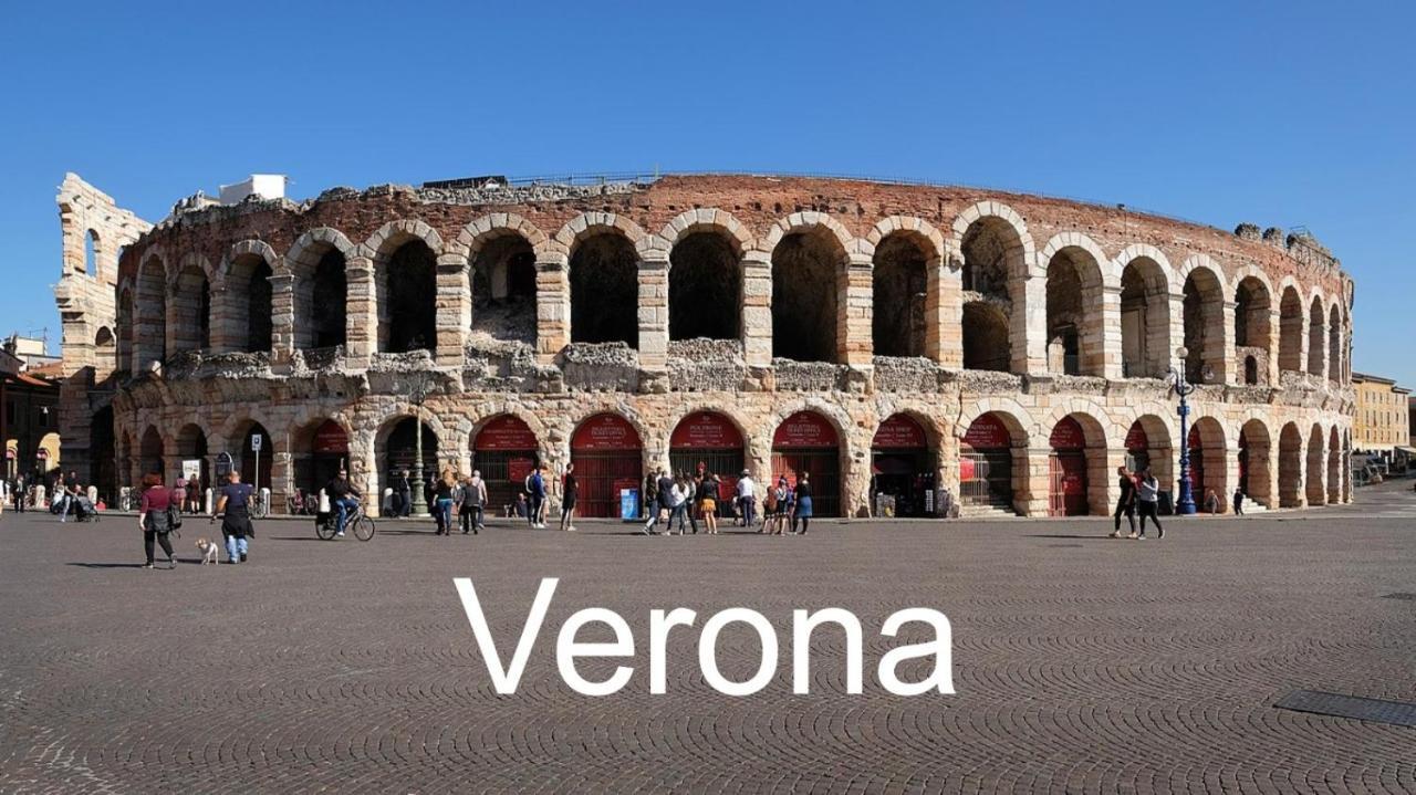 Appartamento "Il Vicolo" Peschiera del Garda Luaran gambar